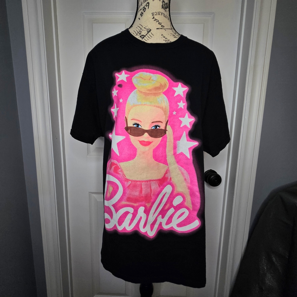NWOT Barbie Women's T-Shirt Black Pink Graphic Tee Cotton Casual Top Size M